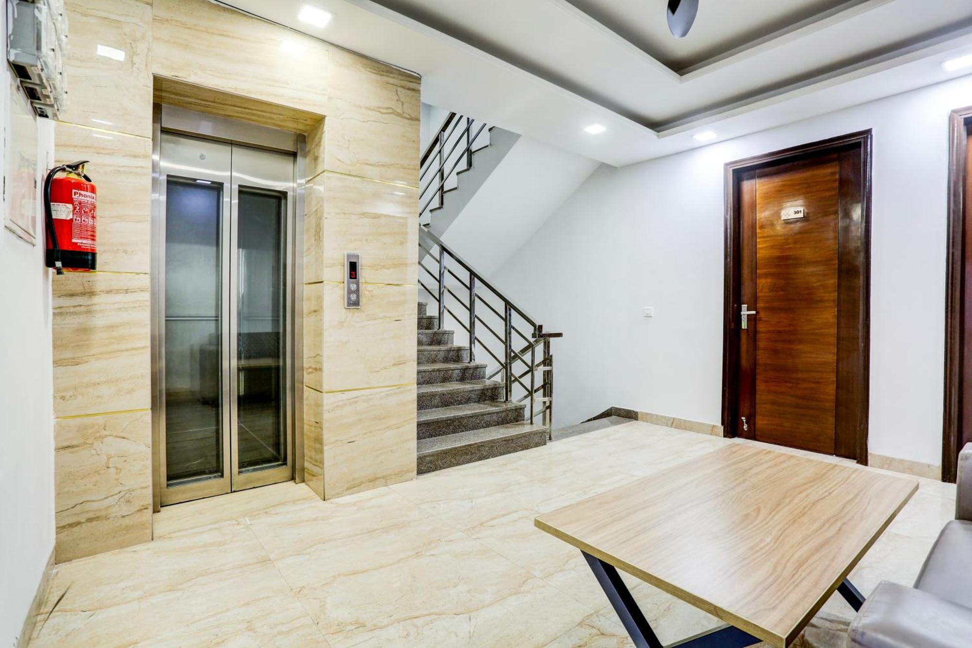 Hotel Greysky Medicity Gurgaon Luaran gambar